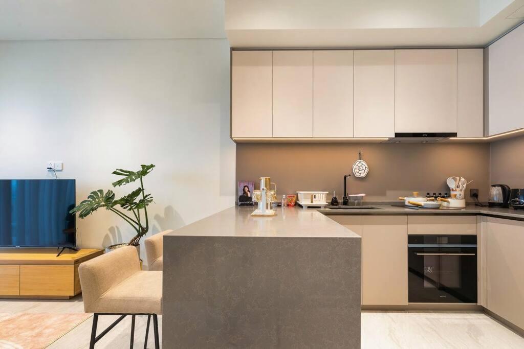 Opera 1br The Metropole D2 River View Ho Chi Minh City